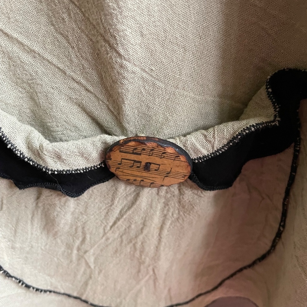 PRICE DROP! Lightweight, flowing  vintage tunic top from designer Lee Andersen - Picture 10 of 15